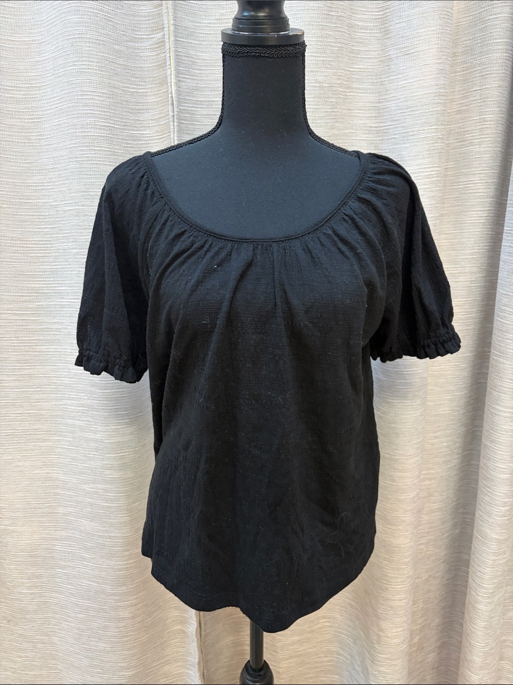 Banana Republic Women's Black Scoop Neck Short Puff Sleeve Blouse